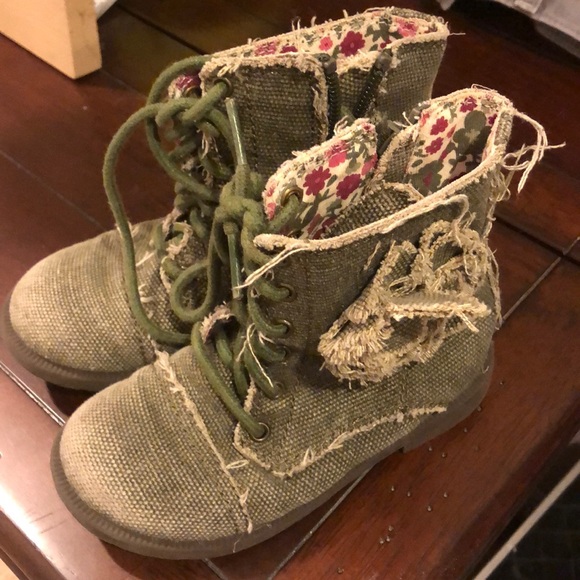 The Children's Place Other - Boho distressed Toddler Combat Boots
